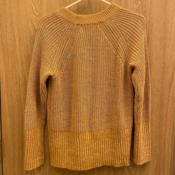 Yellow over sized sweater - Picture 2 of 5